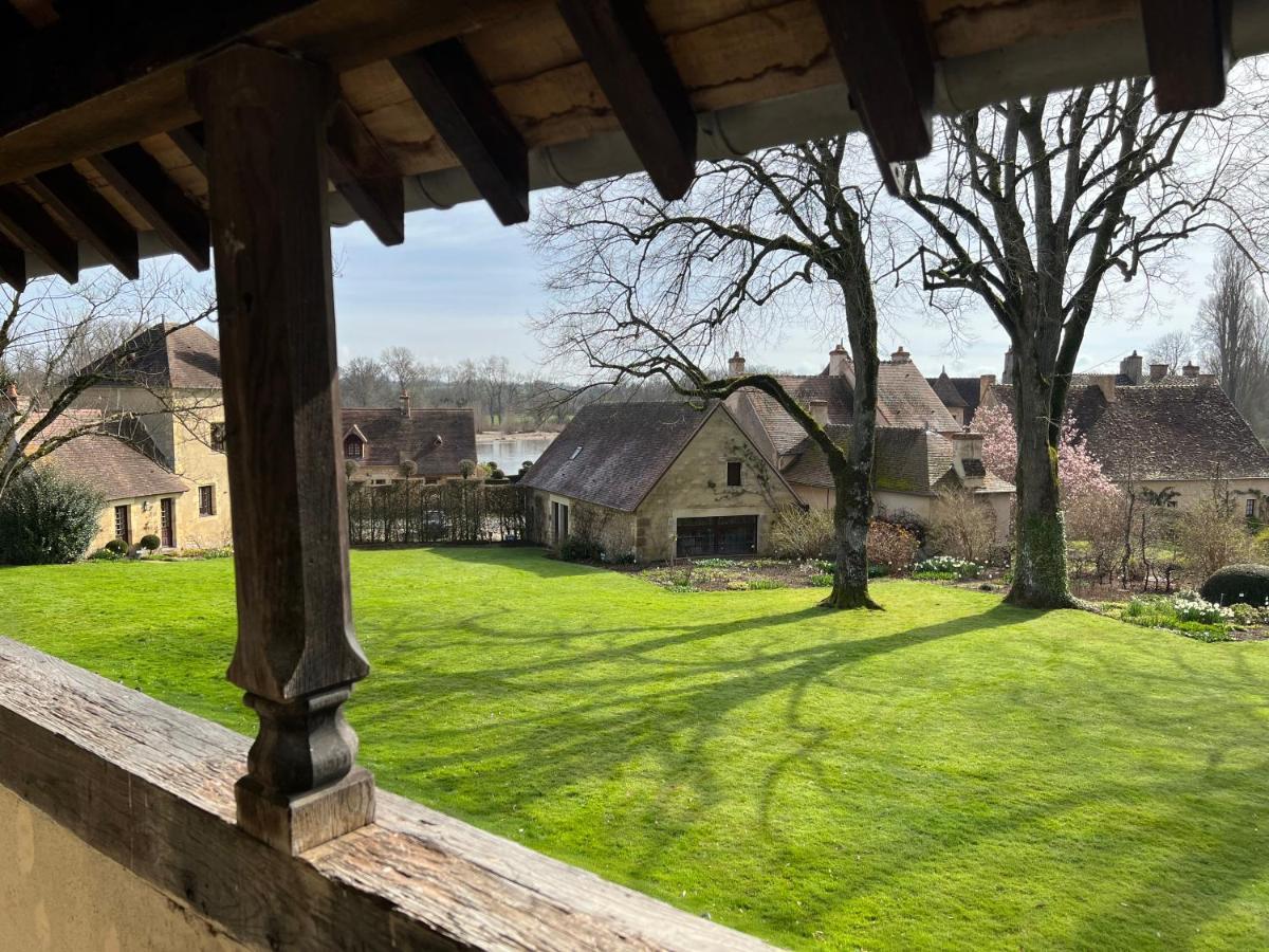 La Maison De La Tour Apremont-sur-Allier Luaran gambar